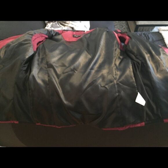 NWOT Andrew Marc New York Vest Women’s M - Picture 9 of 9